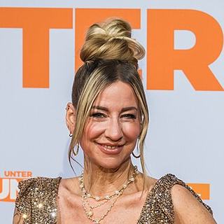 Isabell Hertel als Ute Huber